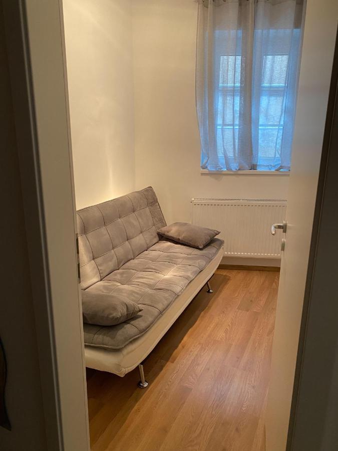 Apartman Várker 9 *